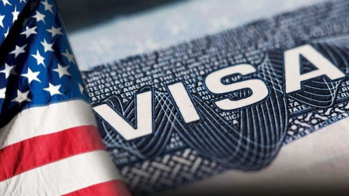 Un juez frenó el veto migratorio de Trump para 75 países