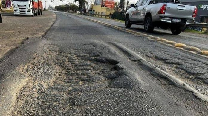 Pagano vs. Caputo y Milei: la pelea por $4 billones en rutas y el cruce sin filtro