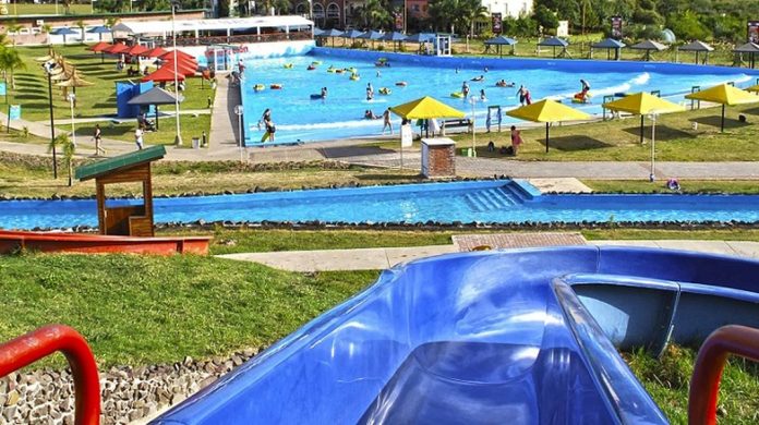 Verano sin río: Federación apuesta fuerte a las termas y el Parque Acuático