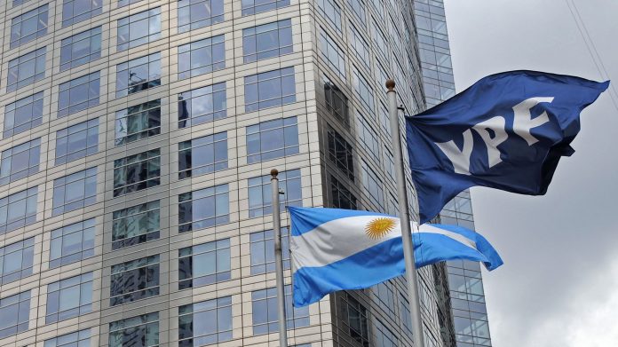 Burford va al Ciadi tras perder en EEUU: nuevo frente para Argentina