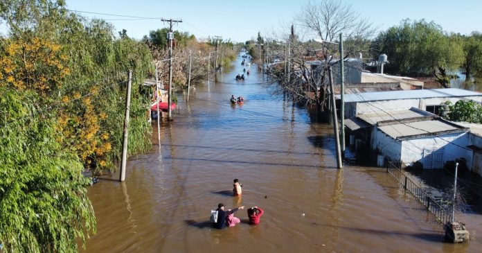 Polo se debilita en México y deja inundaciones en EE.UU.