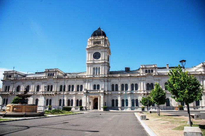 Entre Ríos elimina pensiones vitalicias para gobernadores tras 61 años