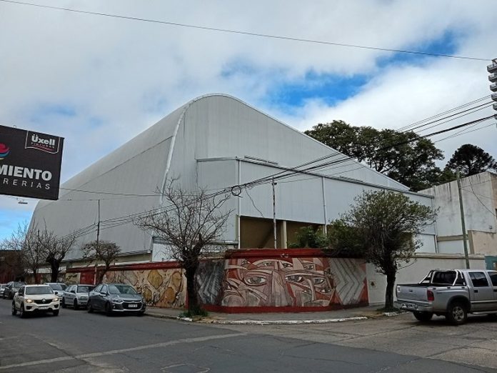 Crecida extrema en Concordia: gimnasios escolares, el último recurso