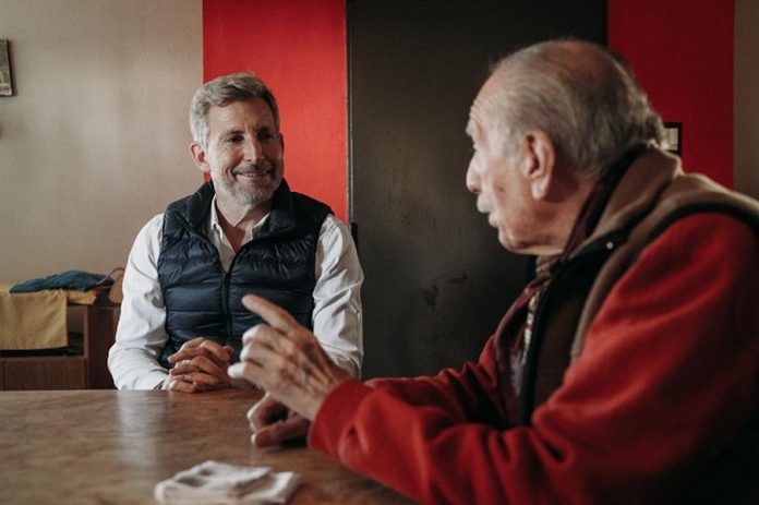 Frigerio visitó a Víctor Velázquez, maestro mayor de la música entrerriana