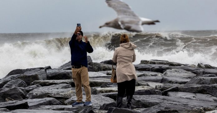 Tormenta en EE.UU.: un muerto, inundaciones y casi 150.000 hogares sin luz