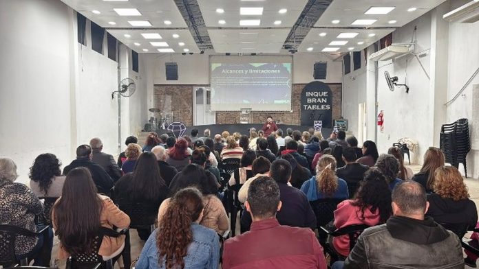 Fe y ciencia juntas: APUC capacita a sus fieles para prevenir el suicidio
