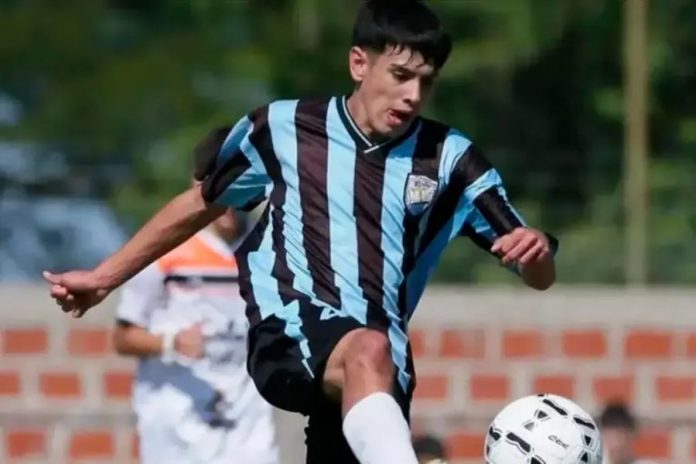 El futbolista que se desplomó en Concordia fue extubado y está estable