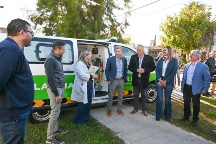 Viale suma ambulancia nueva: parte de las 50 que renueva la Provincia