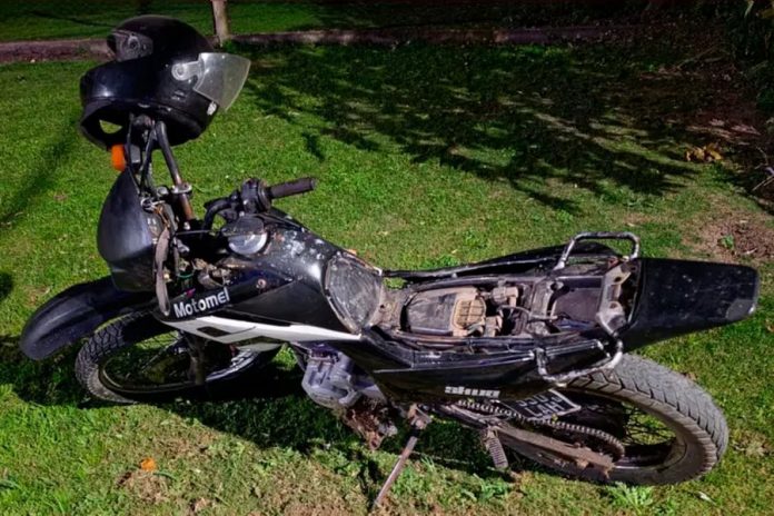 Choque en Paraná: motociclista con fractura de fémur tras impactar contra una camioneta