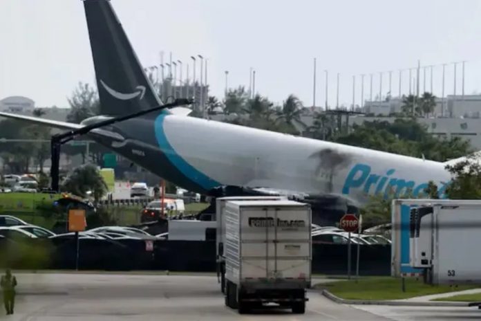 Cinco muertos al estrellarse un avión de Amazon en Miami