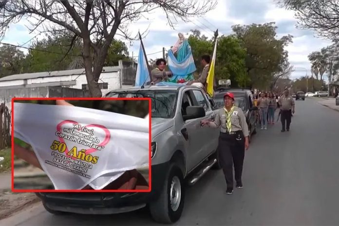 Bajada Grande festeja 50 años de su procesión náutica