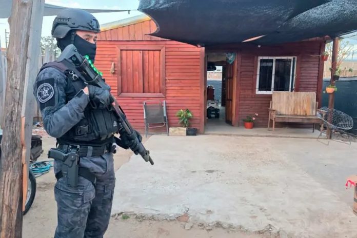 Dos detenidos y casi $1,8 millones secuestrados en La Llamarada