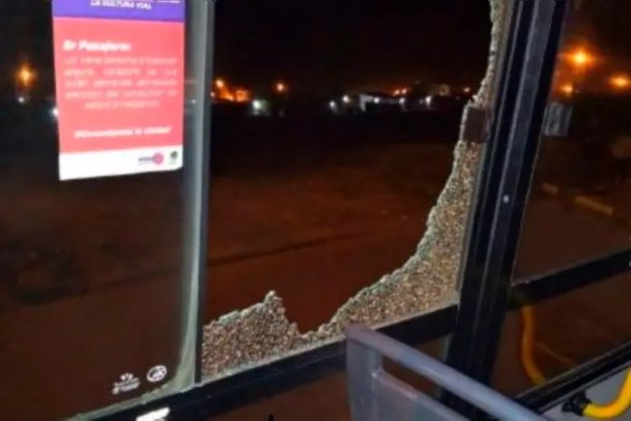 Balazo en un colectivo de Concordia: había niños a bordo