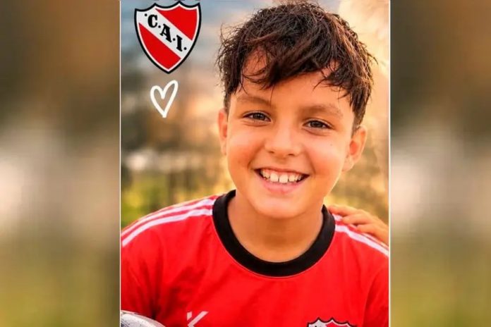 El nene aplastado por un tronco sigue en terapia pero su familia dice que mejora