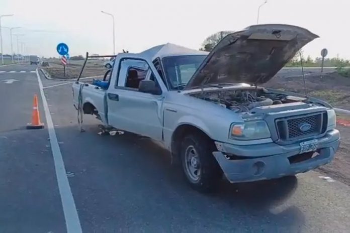 Camioneta que iba desde Crespo perdió una rueda: tres ocupantes internados