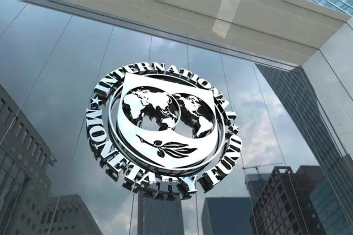 El FMI terminó la revisión: Argentina espera un desembolso de US$900 millones