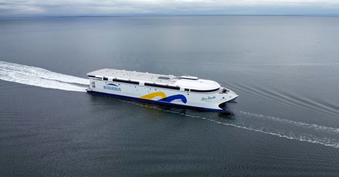 Buquebus y el salto eléctrico en el Río de la Plata
