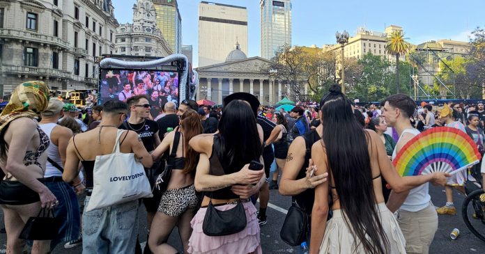 Orgullo vs. el Papa: la marcha del 7 de noviembre no se mueve