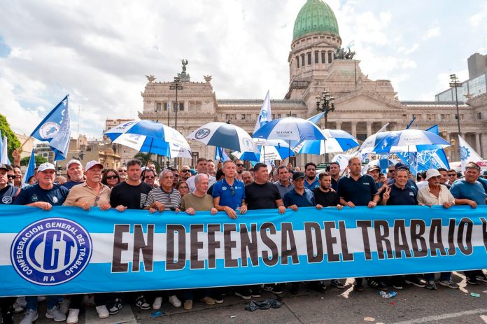 La CGT moviliza en defensa de la industria: qué dice el duro documento