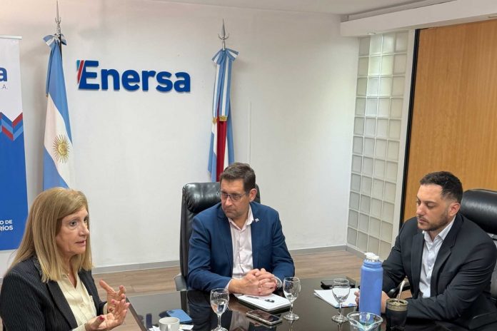 Enersa y Paraná coordinan la iluminación de la Circunvalación y el parque solar