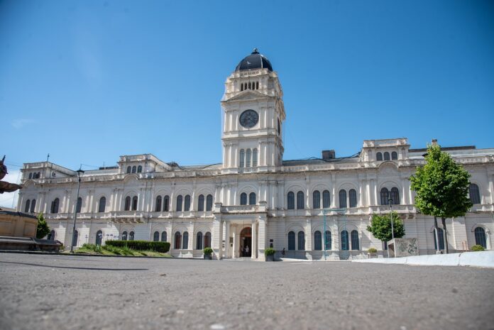 La Provincia reclamará $26 millones a nueve personas por haberes considerados indebidos