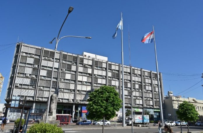 CGE y Agmer acordaron resguardar horas cátedra en jóvenes y adultos