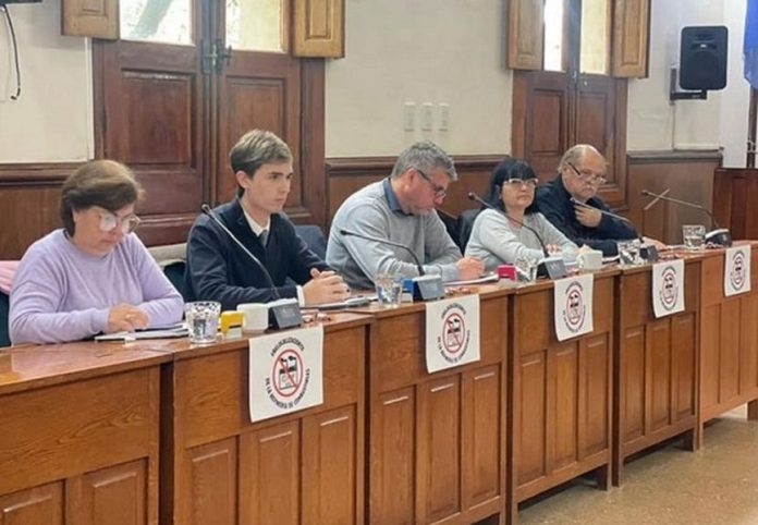 Colón: la oposición aprobó 12 cuotas sin intereses para la habilitación turística