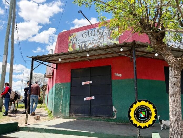 Heces, cucarachas y carne en mal estado: clausuraron una carnicería en Concordia