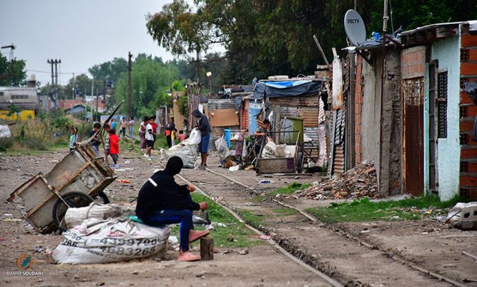 El salario mínimo en Argentina: $391.200, apenas el 24,4% de la canasta