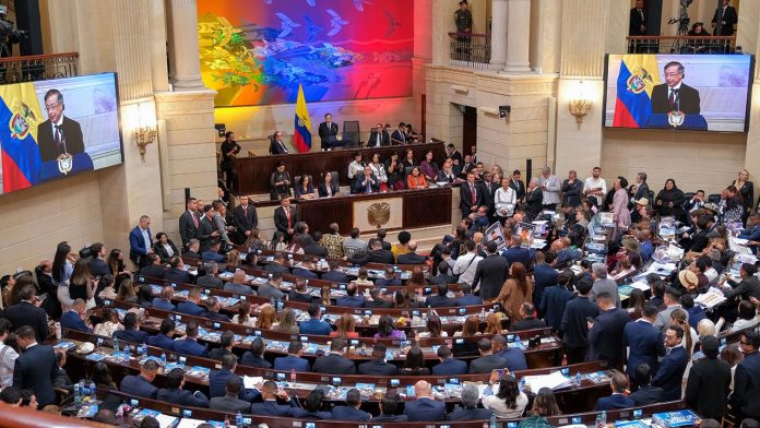 Colombia aprobó el Presupuesto 2027 por 634,9 billones: falta sanción