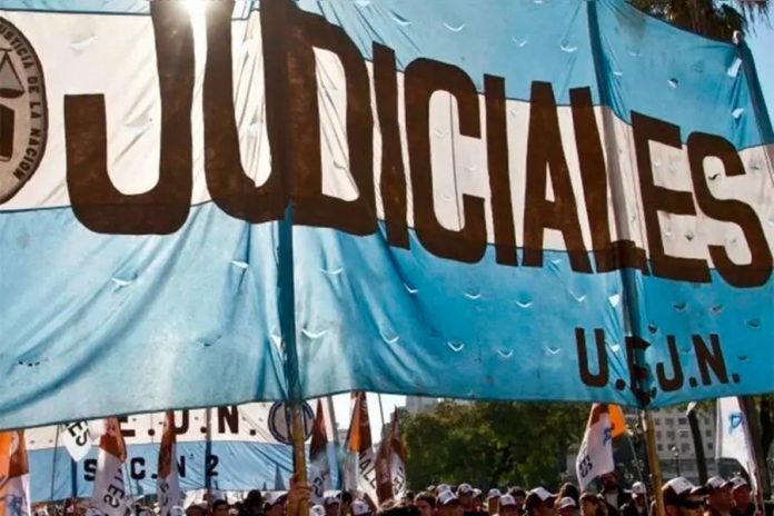 Judiciales pararán 24 horas el viernes: reclaman 10% y cuestionan obra social