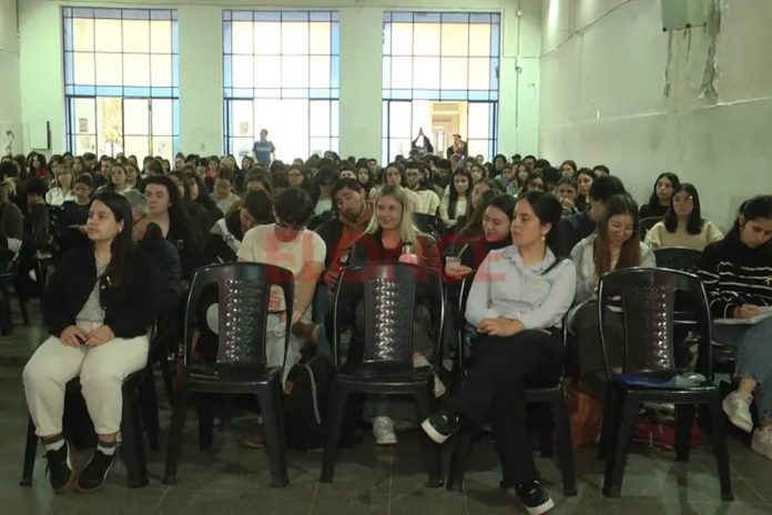 Paraná: más de 400 se inscribieron para detectar señales de alerta del suicidio