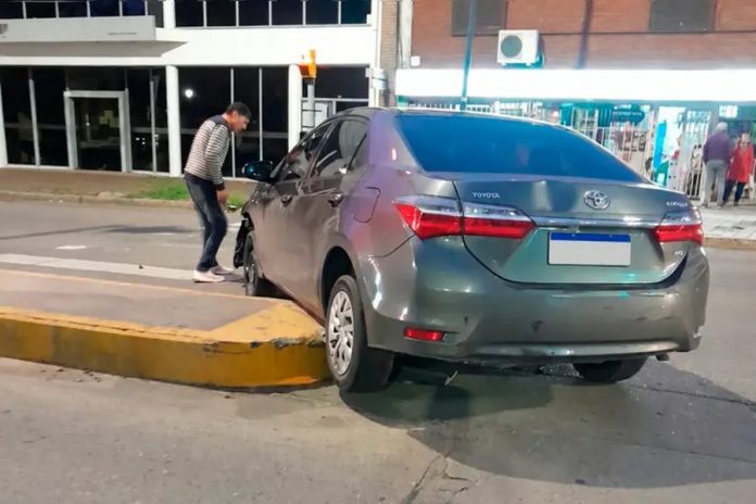 Un Corolla terminó sobre la puntera en Ramírez y Uruguay, en Paraná