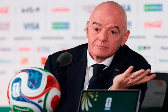Infantino pidió disculpas por el intento de vender derechos del Mundial