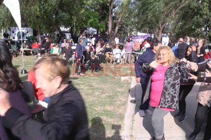 Primer Festival de las Vejeces: adultos mayores y estudiantes en la Uader