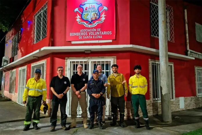 Creciente del Paraná: Defensa Civil recorrió Santa Elena y La Paz