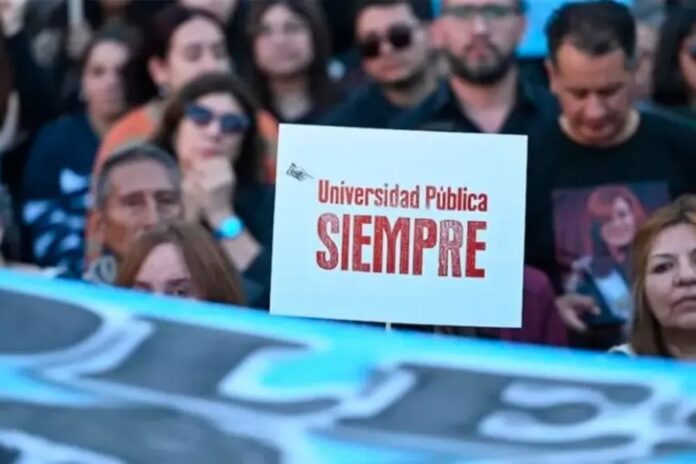 Cuatro paros de nodocentes: Apuner adhiere al primero del 28