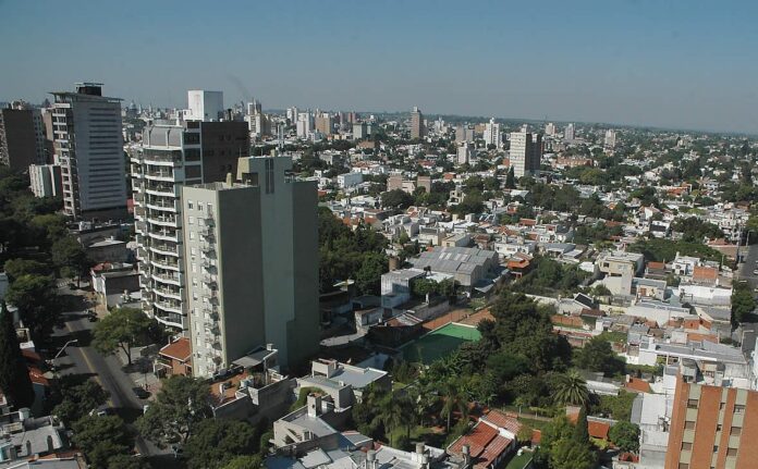 Paraná aprobó el PIR: 150 días para regularizar obras y condonar tasas