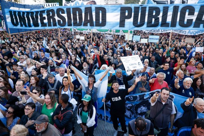 La oposición marcha el jueves al Congreso por universidades y tierras
